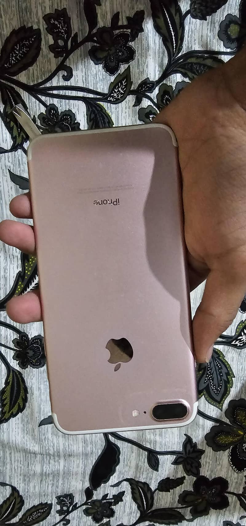 Apple iPhone 7 Plus 5