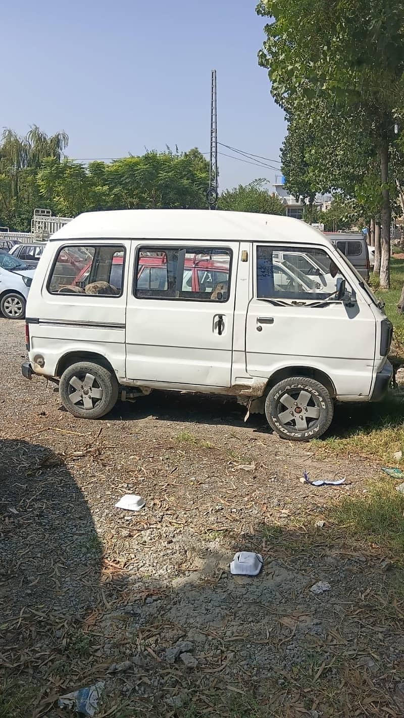 Suzuki Bolan 2011 0