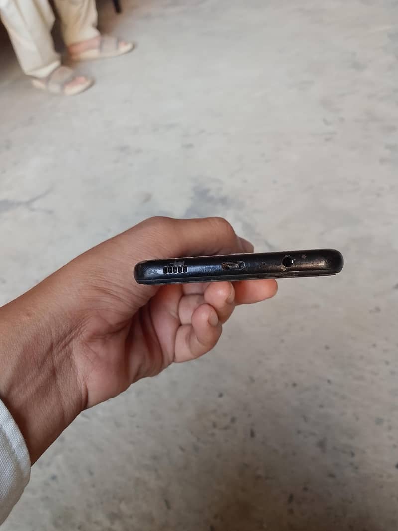 Samsung Mobile A02 1