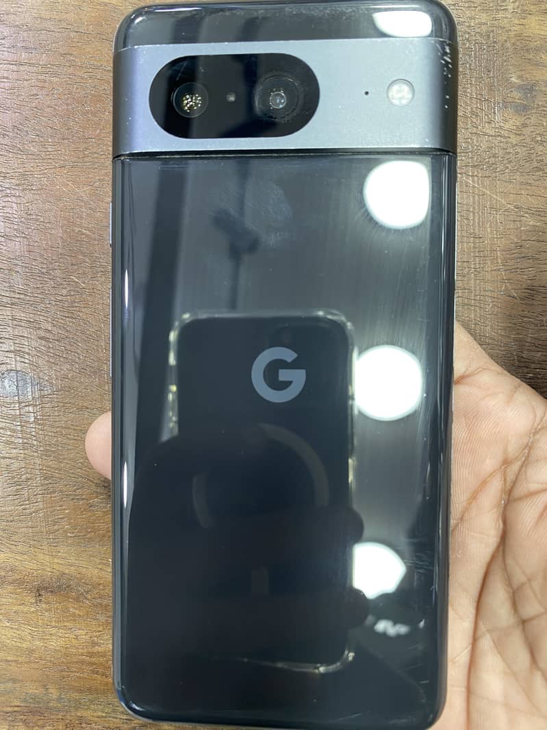 Google Pixel 8 4