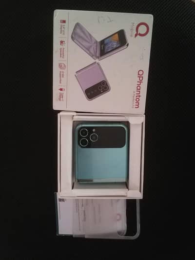 Q phantom foldable mobile 10/10 condition