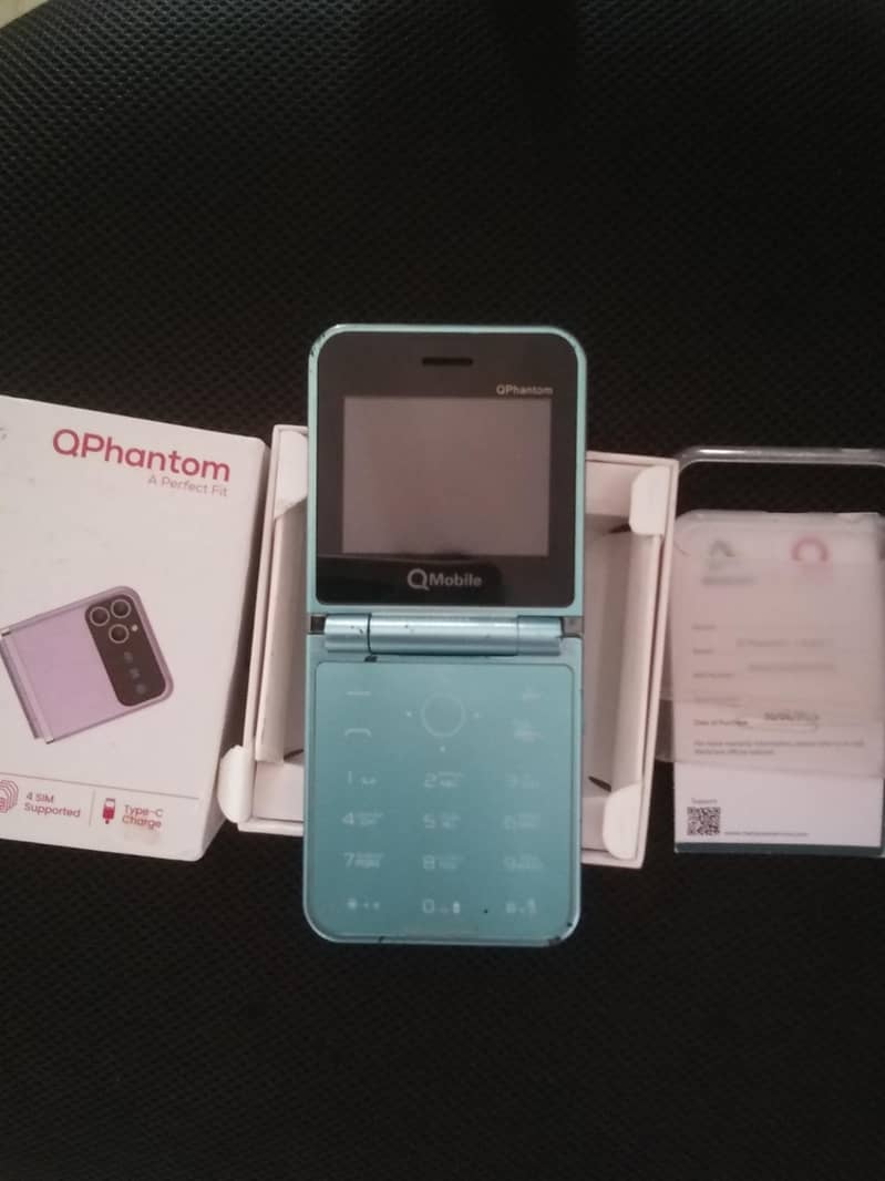 Q phantom foldable mobile 10/10 condition 2