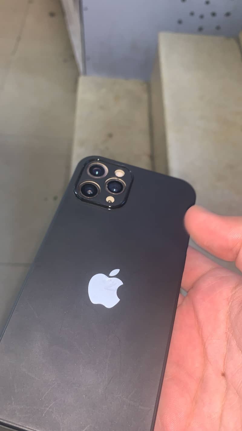 Apple iPhone 11 Pro 0