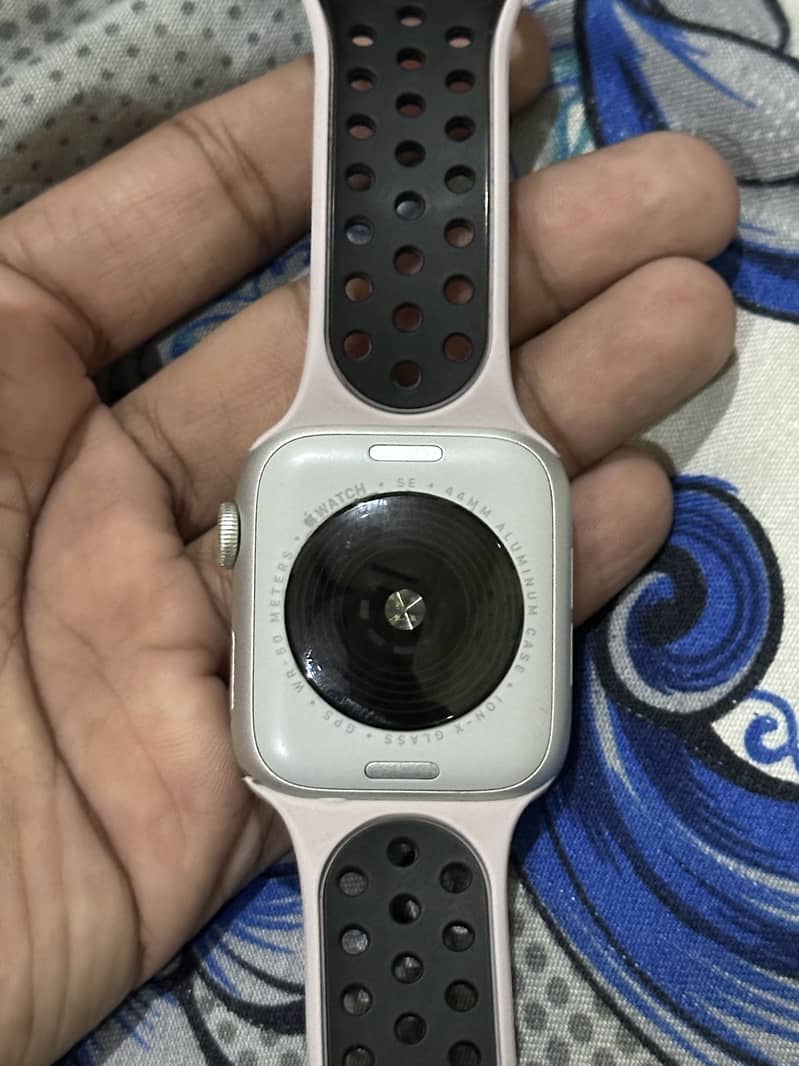 Apple watch se 2 1