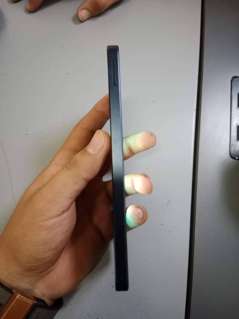 Samsung Mobile A06 3