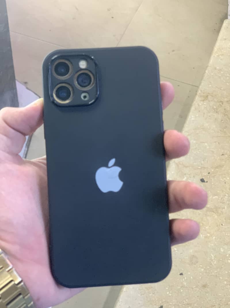 Apple iPhone 11 Pro 2