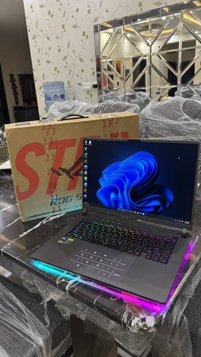 Rog Strix G16 Ultra 9 275HX | RTX 5070Ti