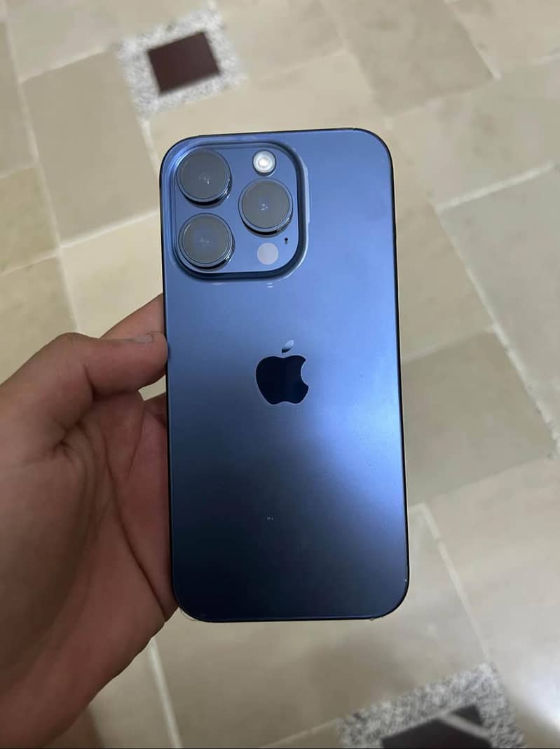 Apple iPhone 15 Pro 0