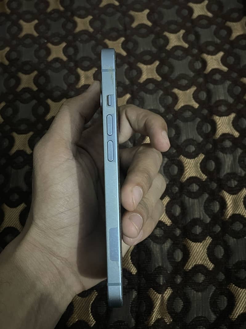 Apple iPhone 14 3