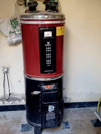 National 25 L Gas gyser only 1 year used