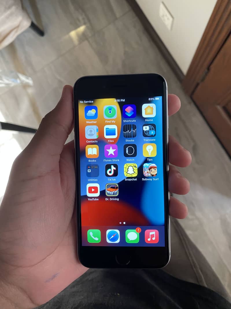 Apple iPhone 6S 4