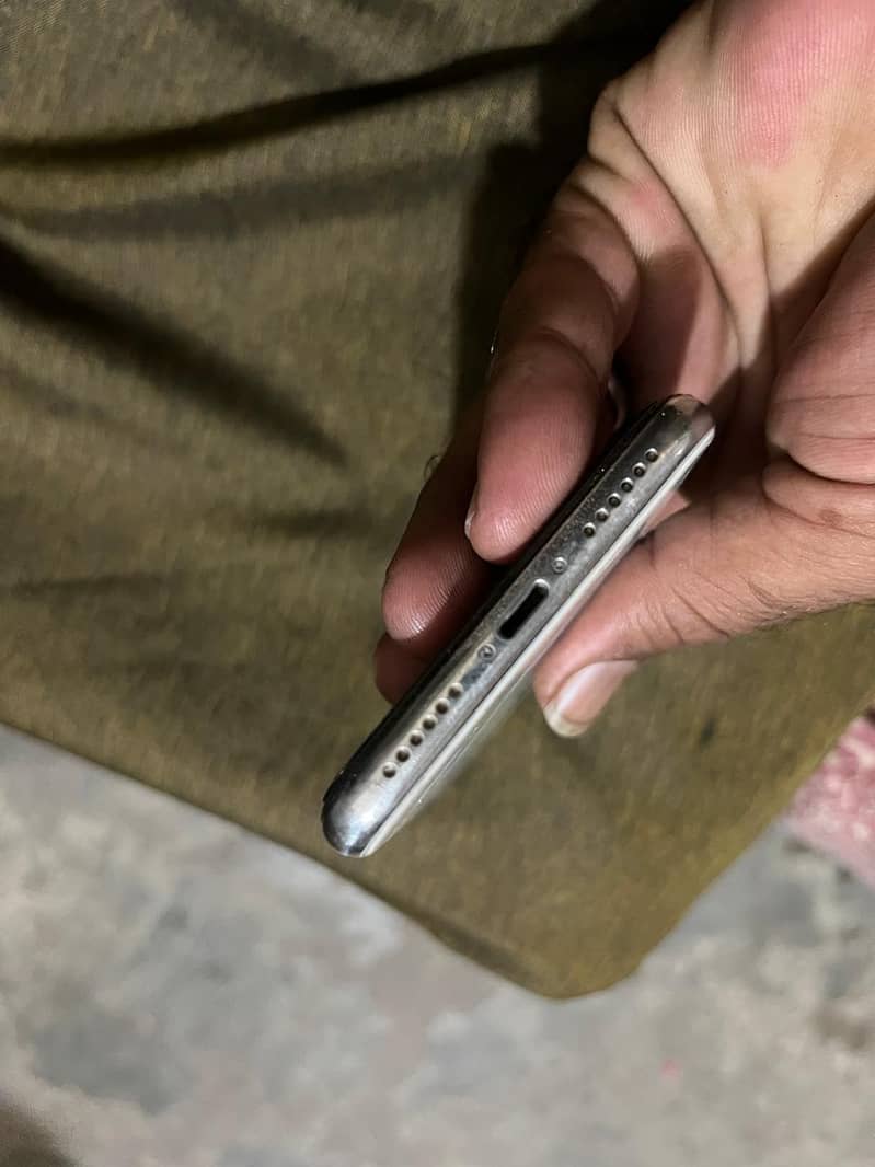 Apple iPhone X 2