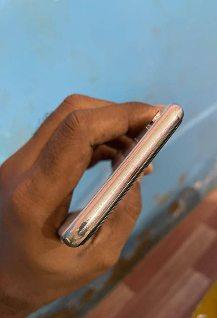 Apple iPhone X 2