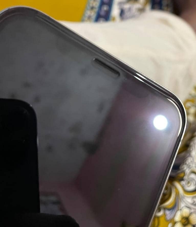 Apple iPhone X 4