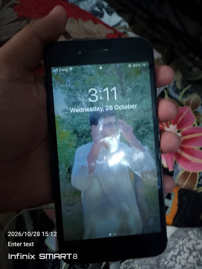 Apple iPhone 7 Plus 2