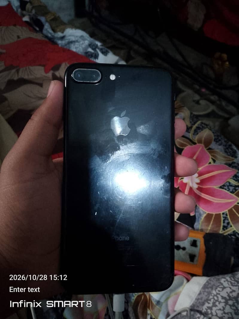 Apple iPhone 7 Plus 3