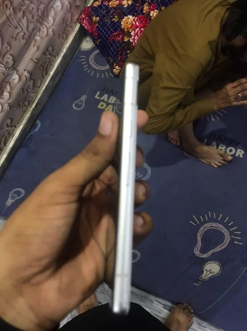 Google Pixel 7a 1