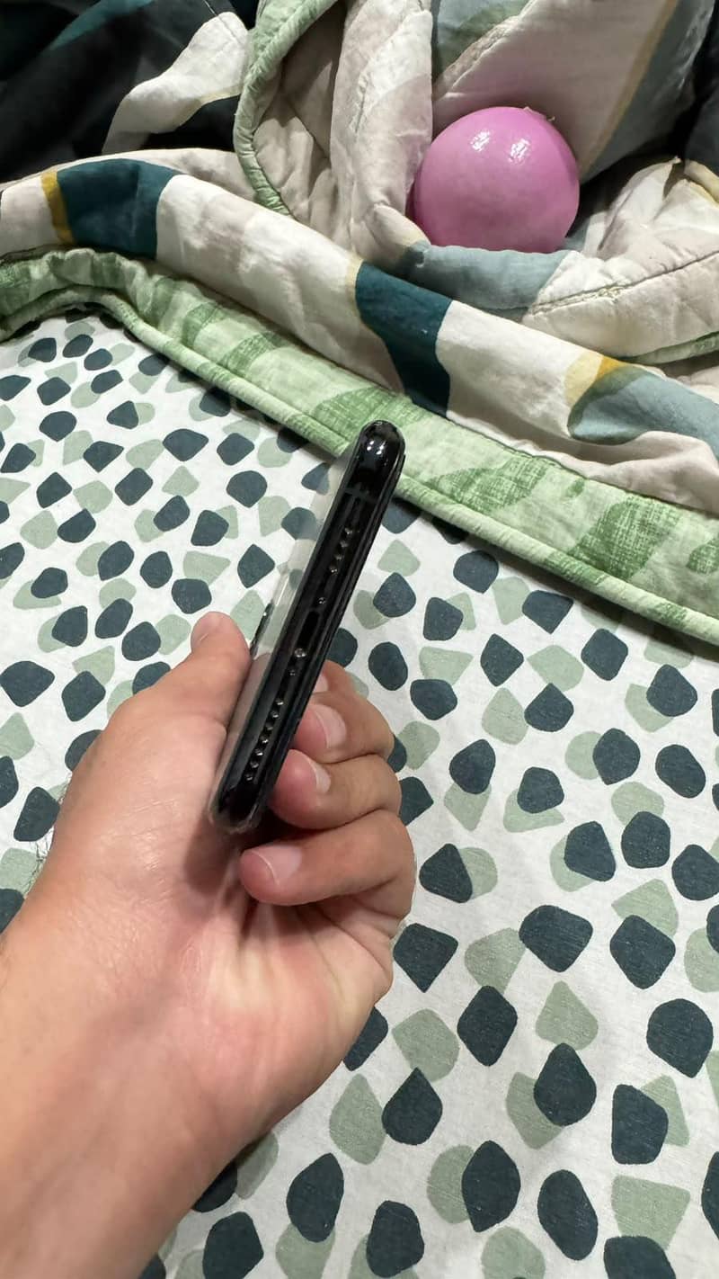 Apple iPhone 11 Pro Max 3