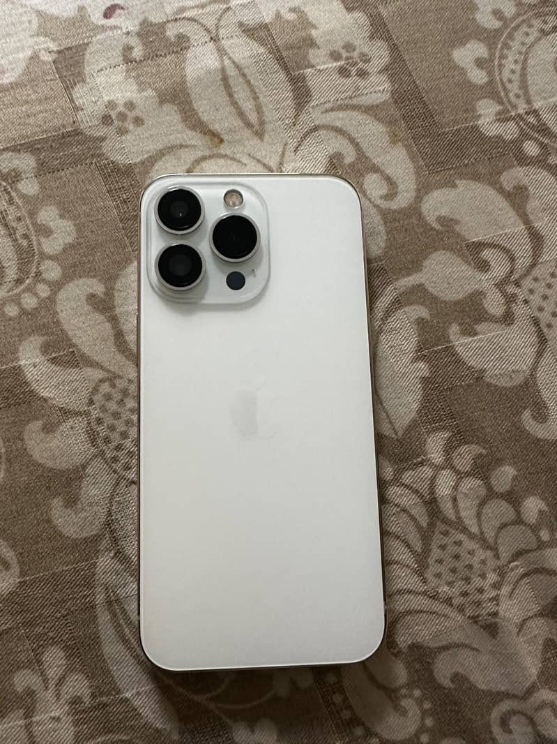 Apple iPhone 13 Pro 4