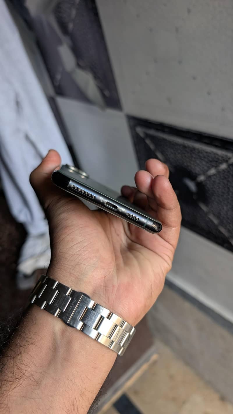 Apple iPhone 11 Pro Max 1
