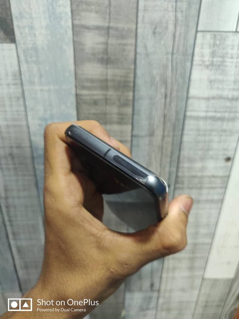 Google Pixel 8 5