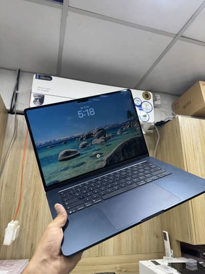 Macbook Air M5-inch-16GB RAM/512GB SSD
