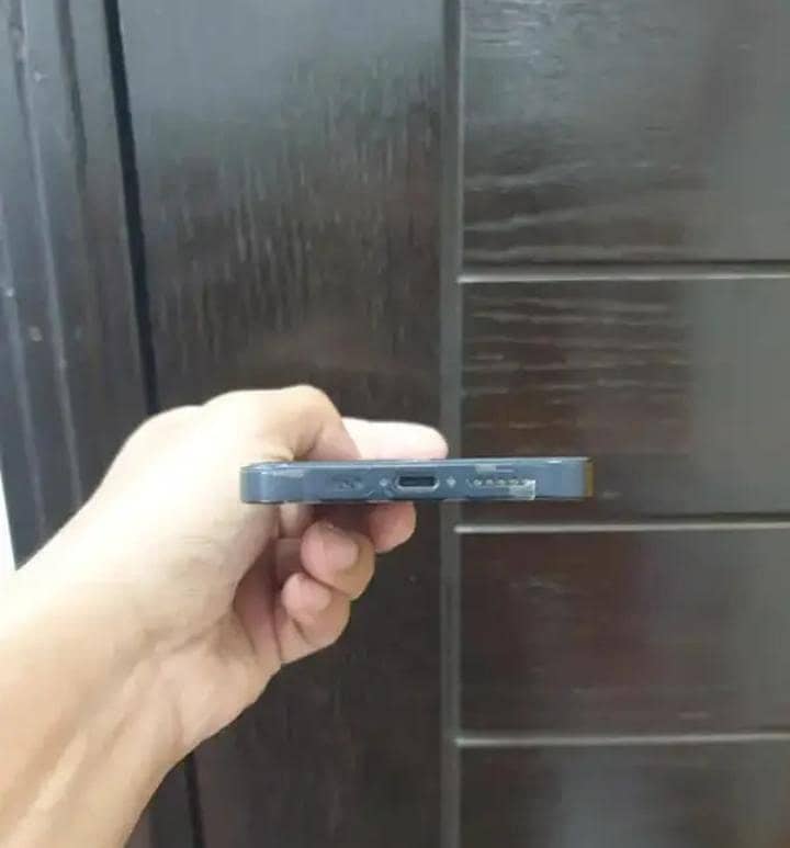 Apple iPhone 12 3