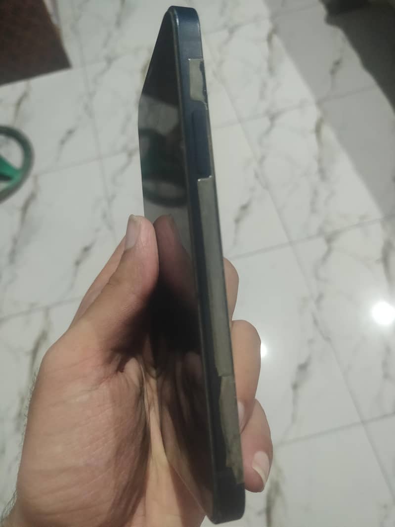 Apple iPhone 12 1