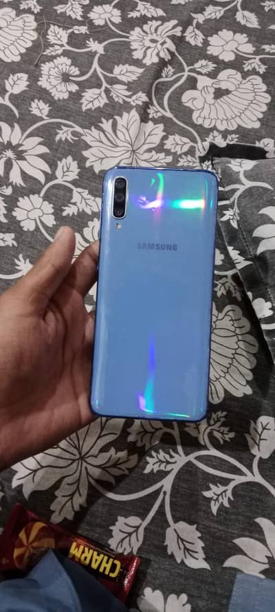 Samsung Mobile A70