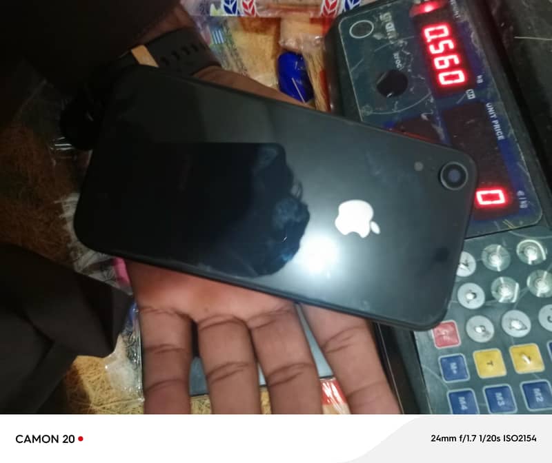 Apple iPhone XR 8