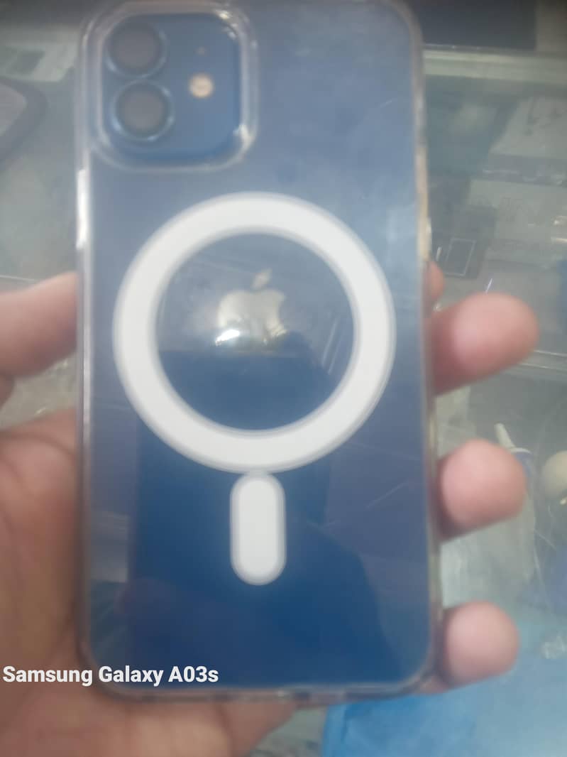 Apple iPhone 12 6