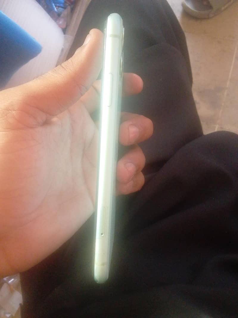 Apple iPhone 11 2