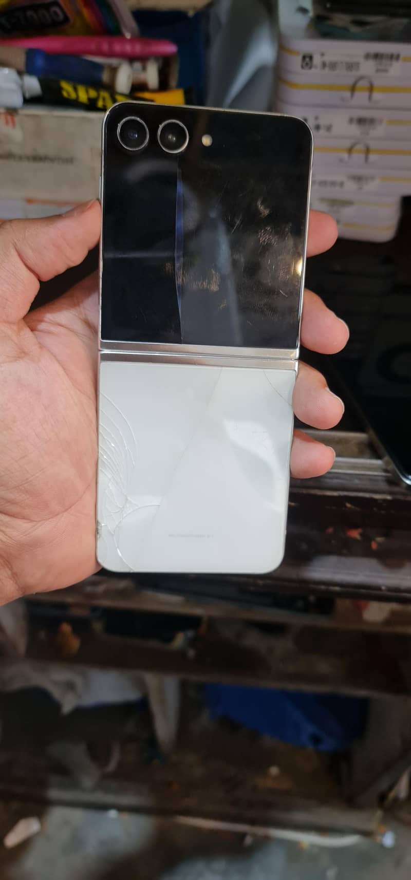 Z flip 5 4