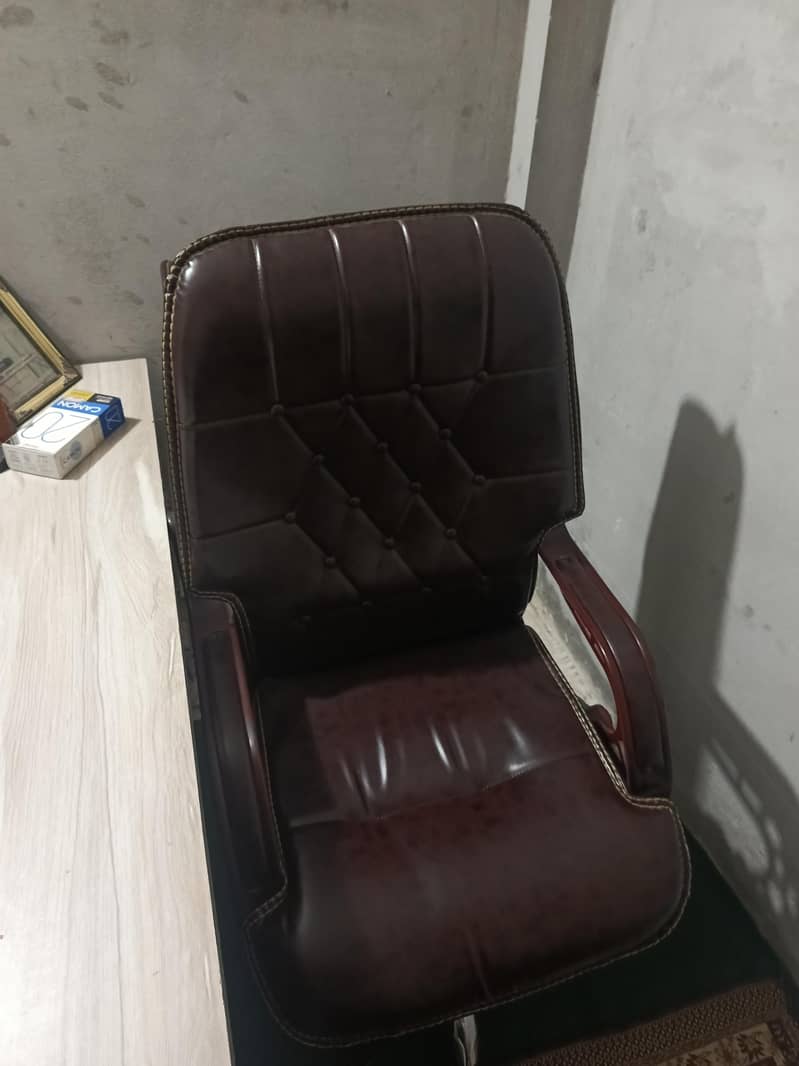 table chair 1