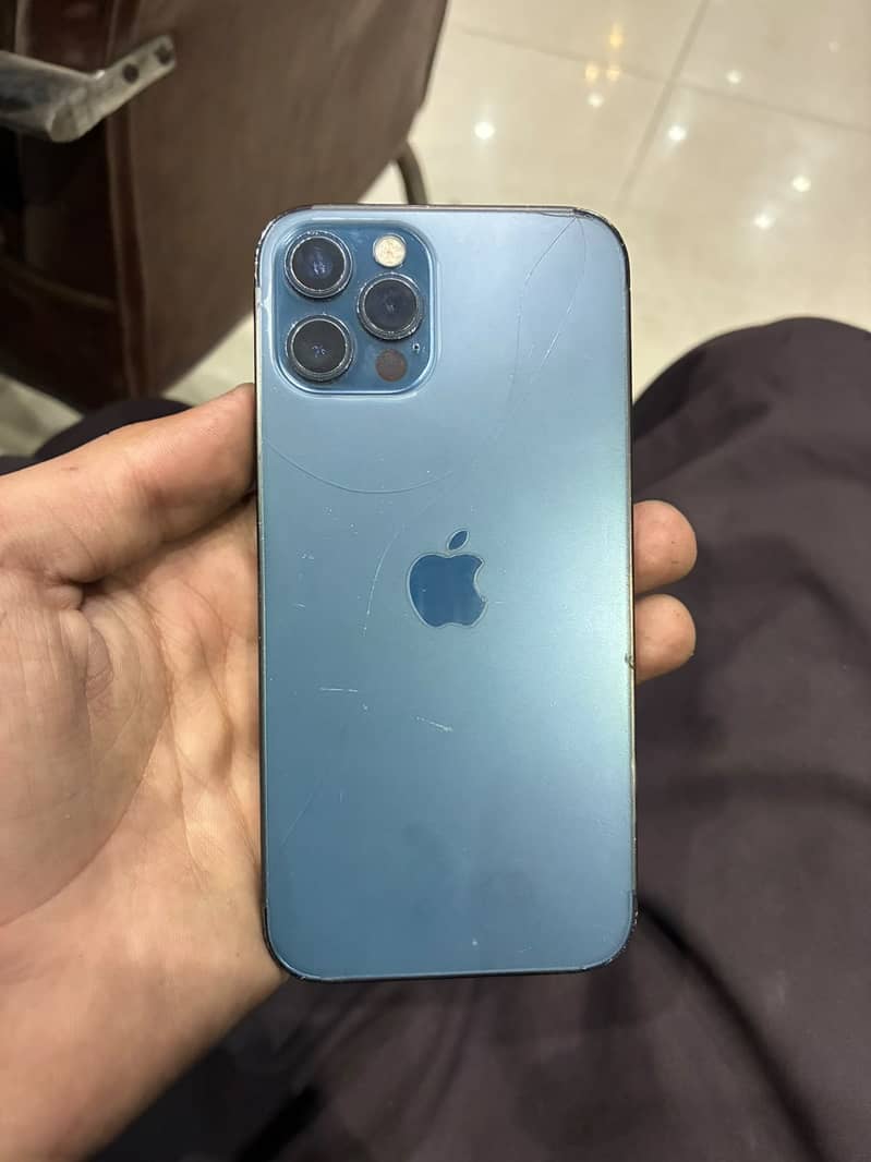 Apple iPhone 12 2
