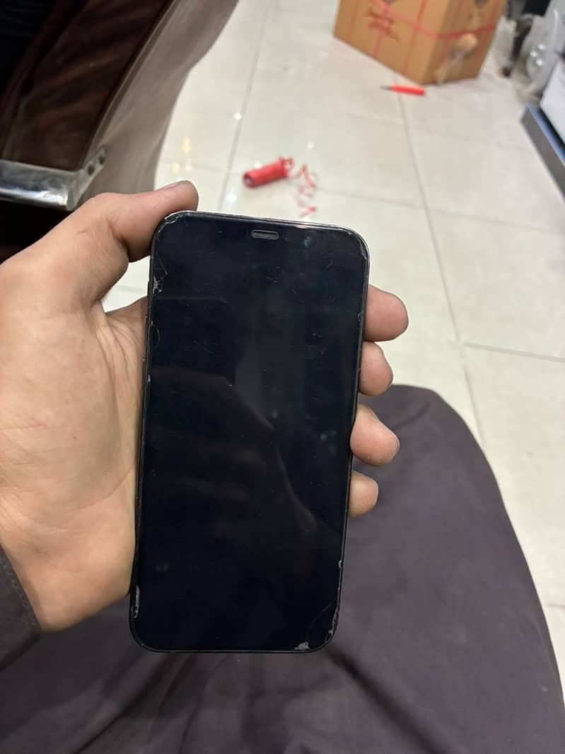 Apple iPhone 12 7
