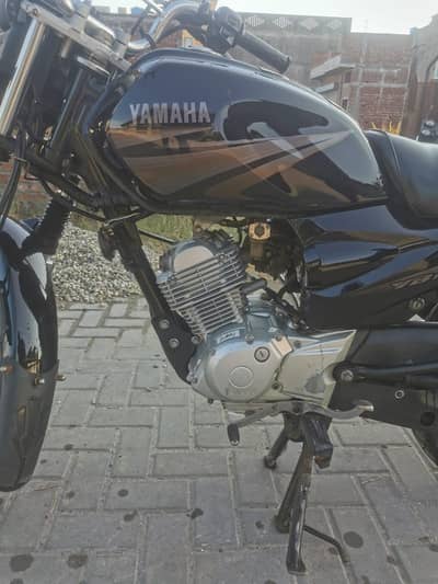 Yamaha ybr 125 urgent for sale document file clear call n 03287246471