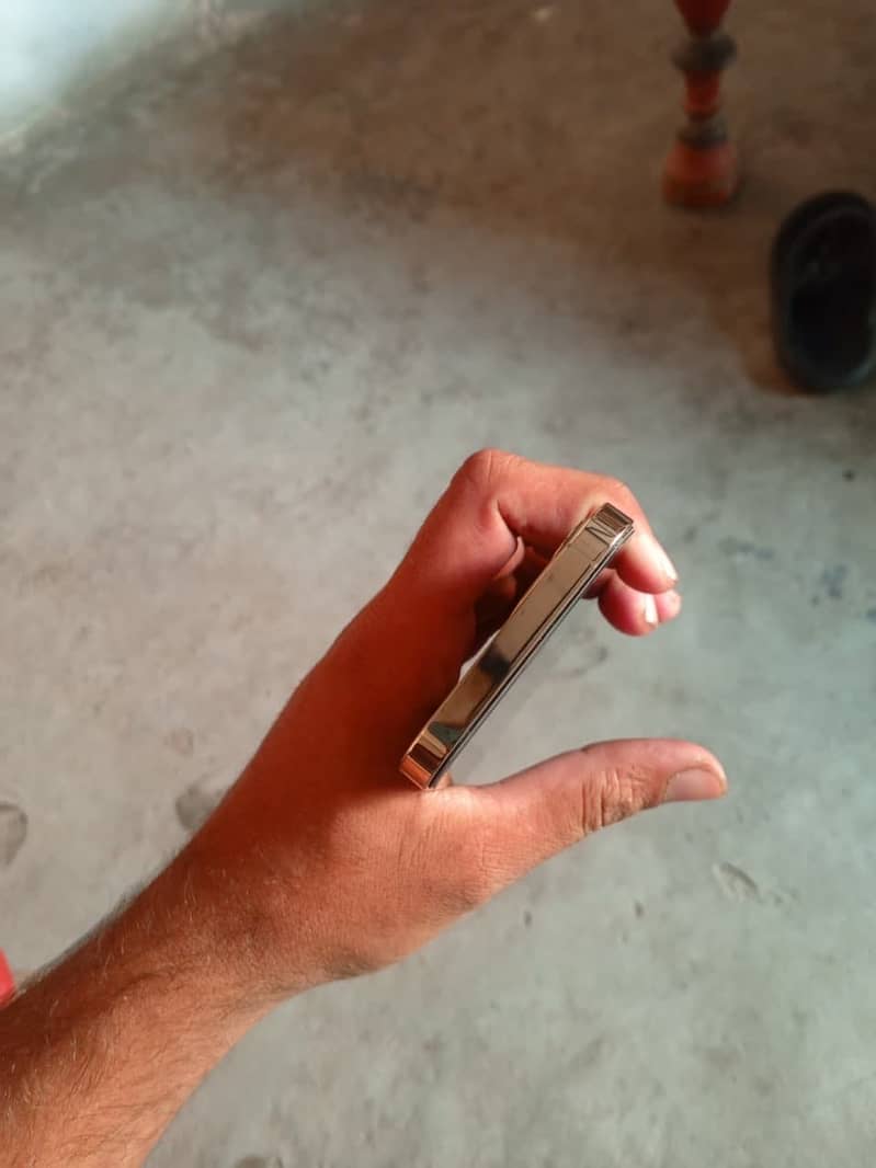 Apple iPhone 12 Pro 3
