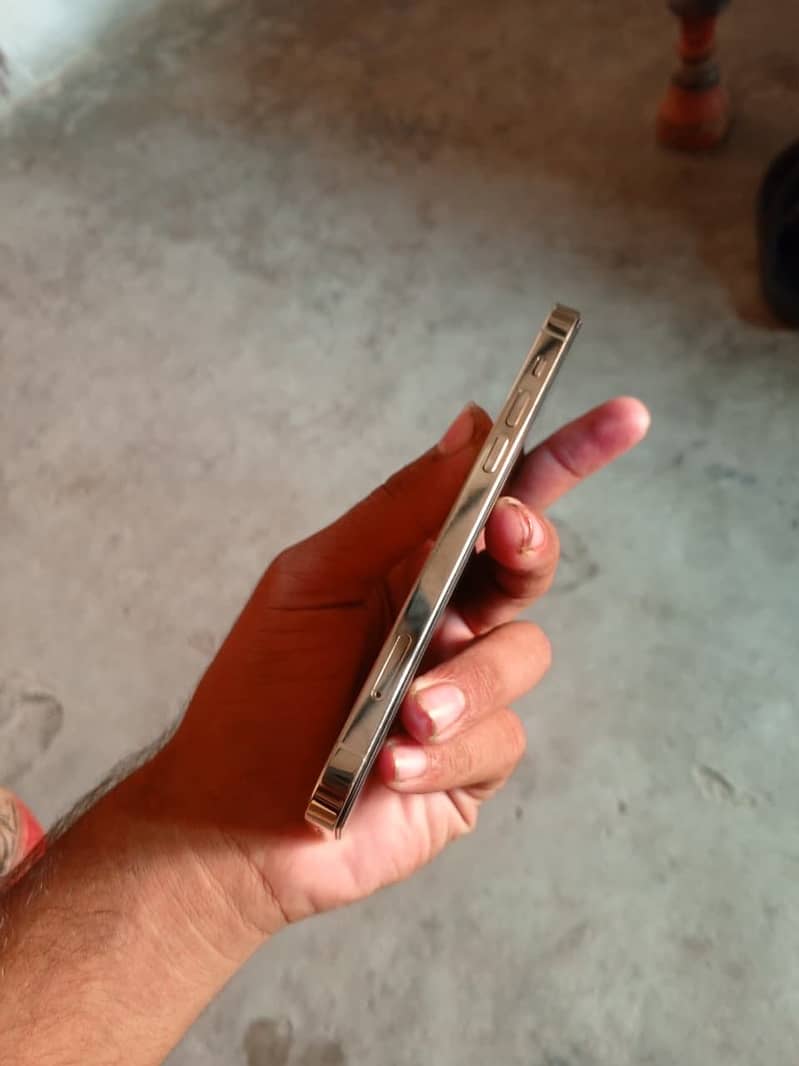 Apple iPhone 12 Pro 5