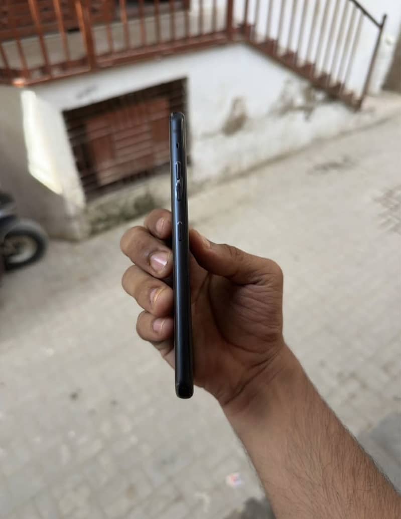 LG G8 ThinQ 3