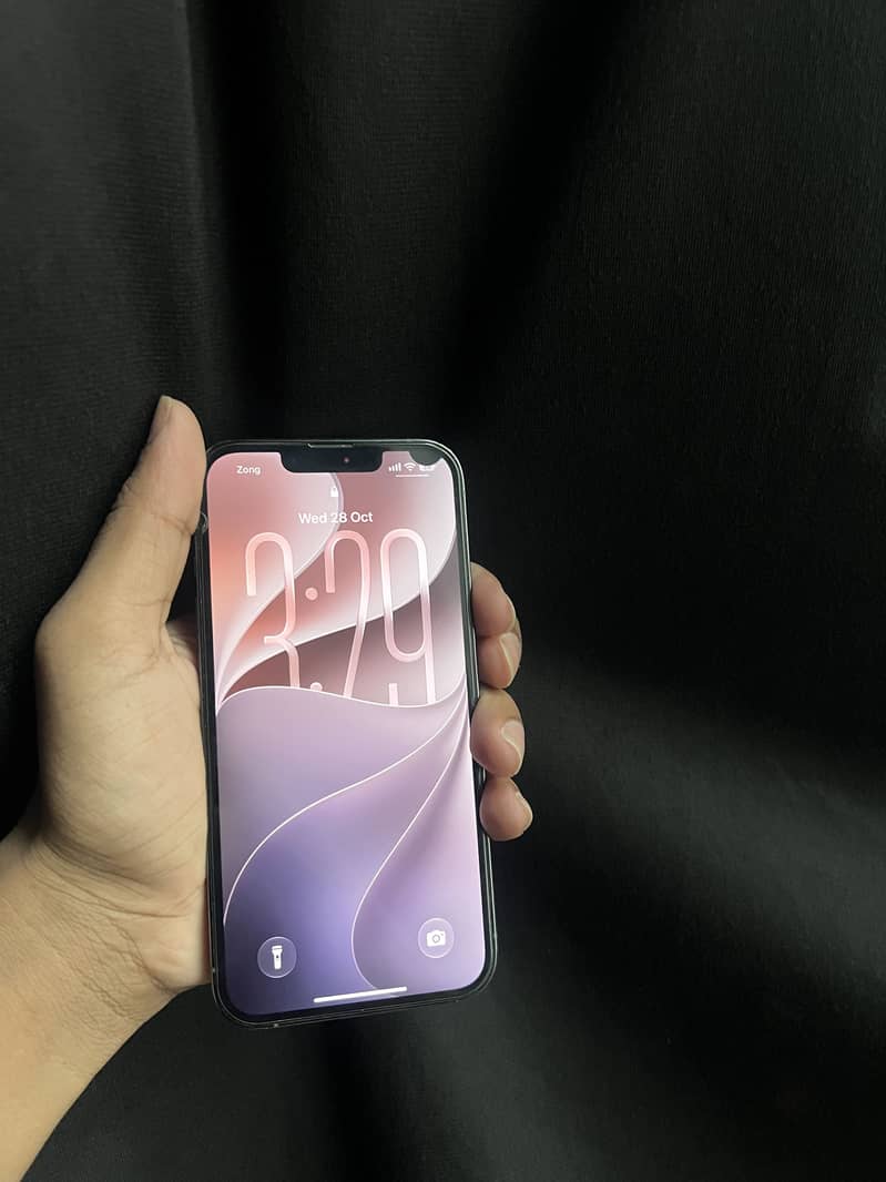 Apple iPhone 13 Pro 3