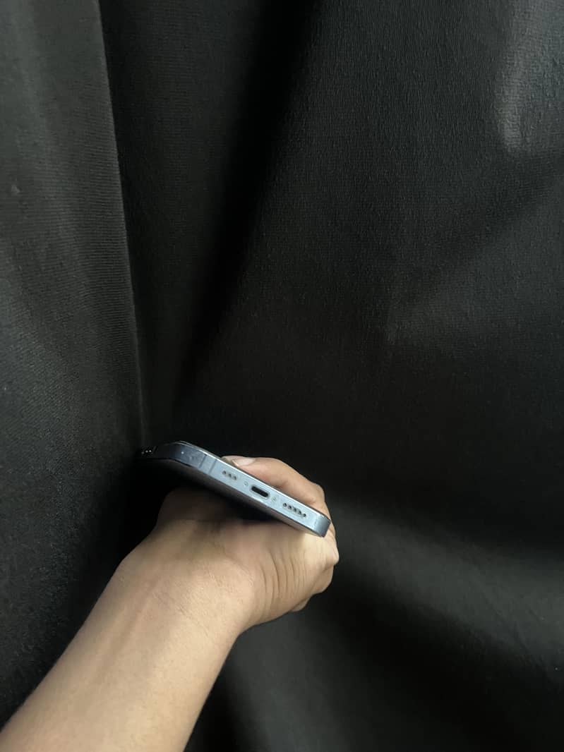 Apple iPhone 13 Pro 8