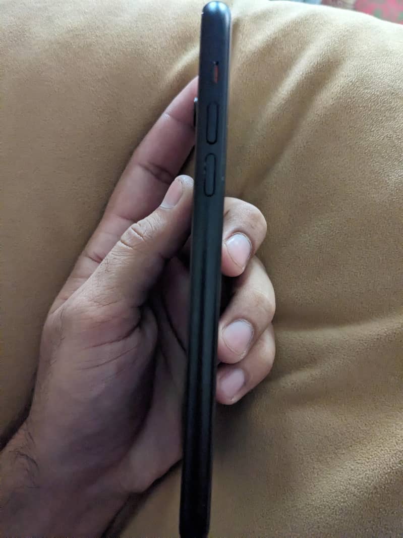 Apple iPhone XR 2