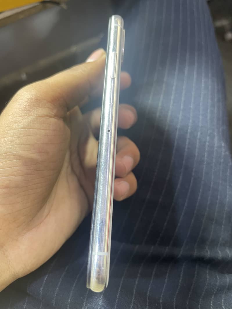 Apple iPhone X 2