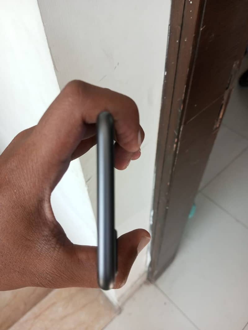 Apple iPhone 8 Plus 0