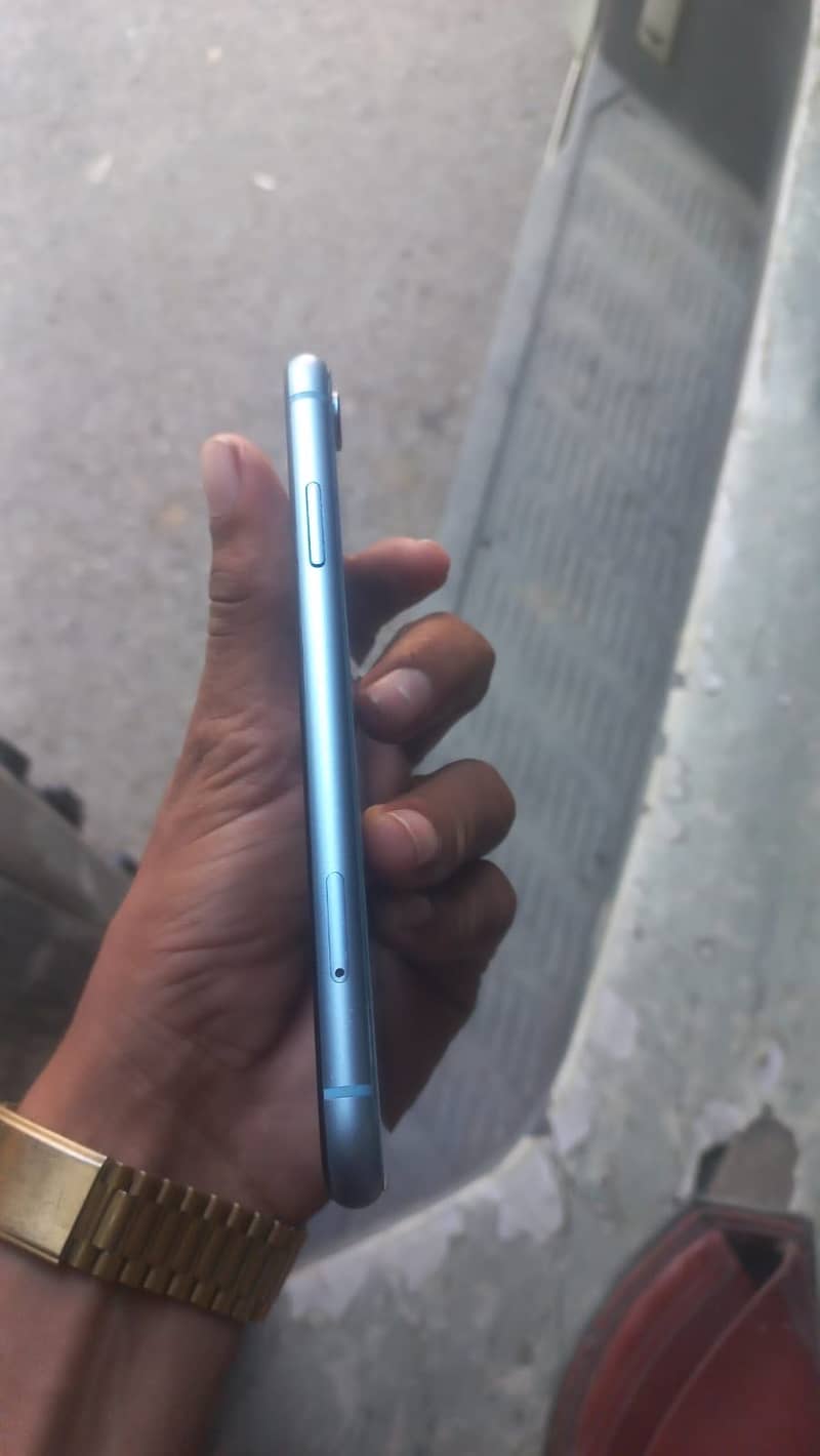 Apple iPhone XR 2