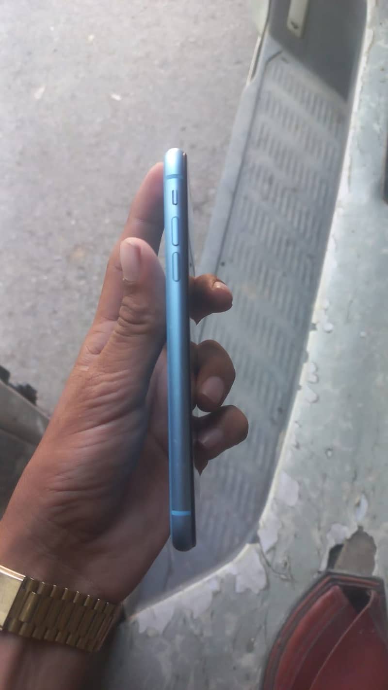 Apple iPhone XR 3
