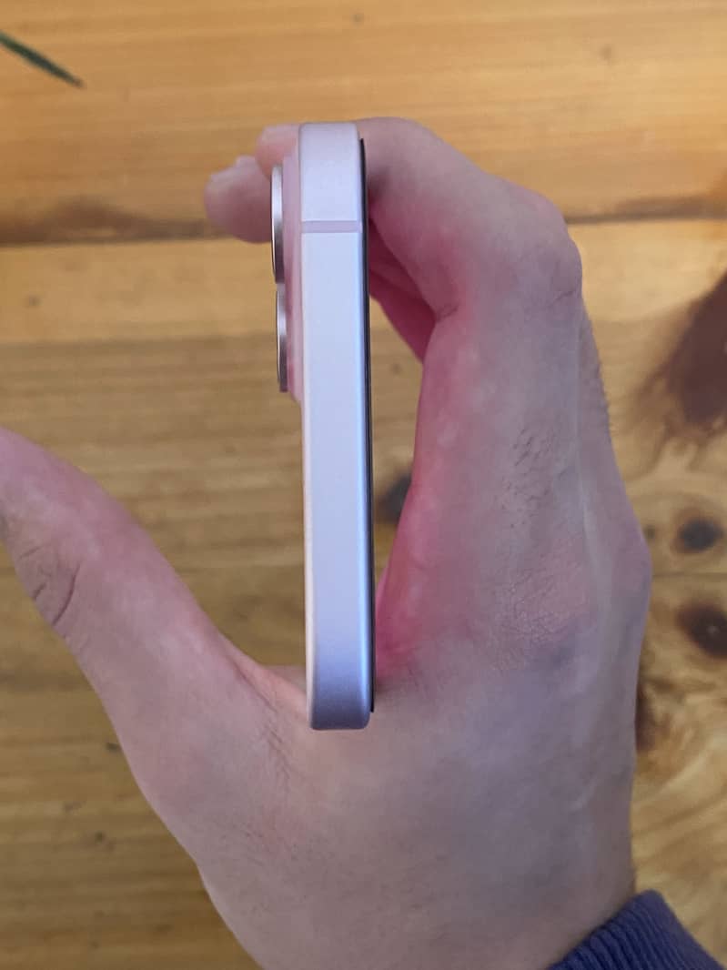 Apple iPhone 15 plus 2