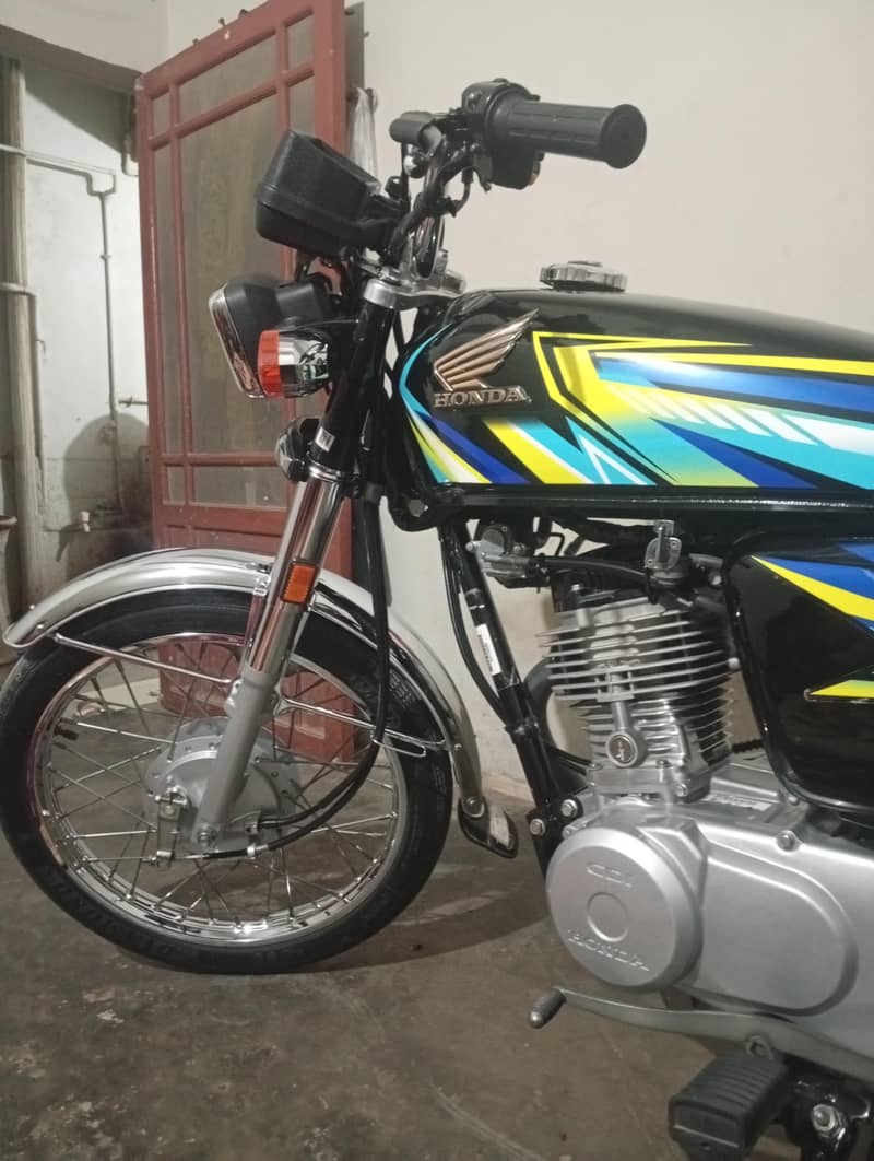 CG 125 8