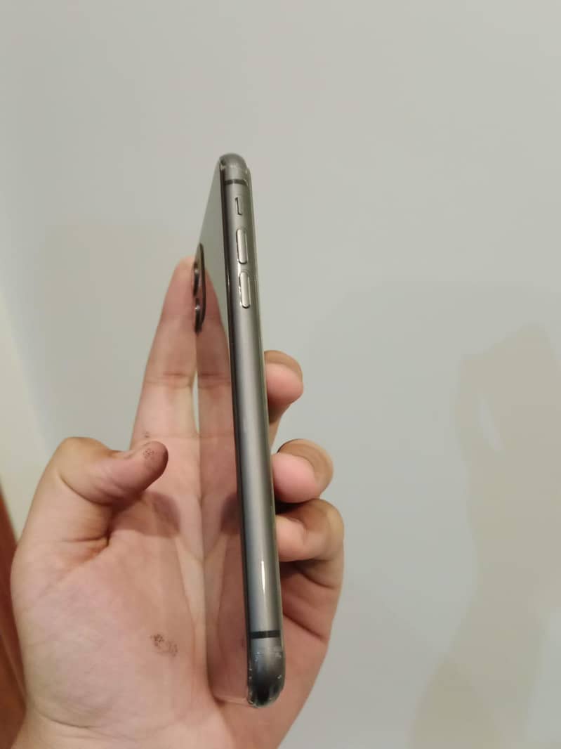 Apple iPhone 11 2